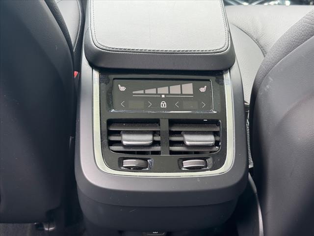 2024 Volvo XC90 B5 Plus Bright Theme