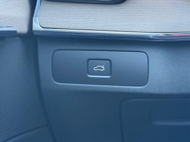 2025 Volvo XC90 2025.5 B5 AWD PLUS BRI 7