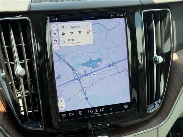 2022 Volvo XC60 B5 Momentum