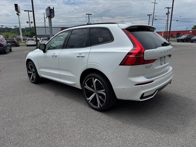 2025 Volvo XC60 B5 AWD ULTRA DARK
