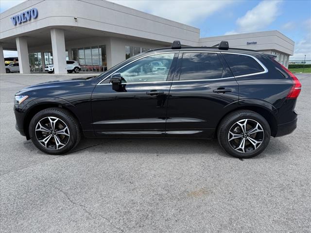 2022 Volvo XC60 B5 Momentum