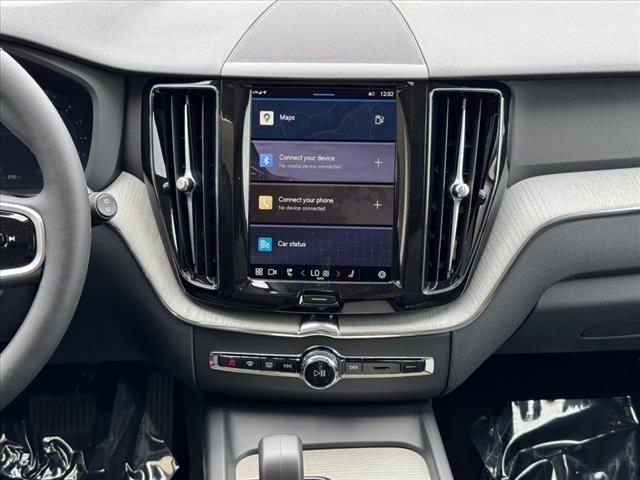 2025 Volvo XC60 B5 AWD PLUS DARK