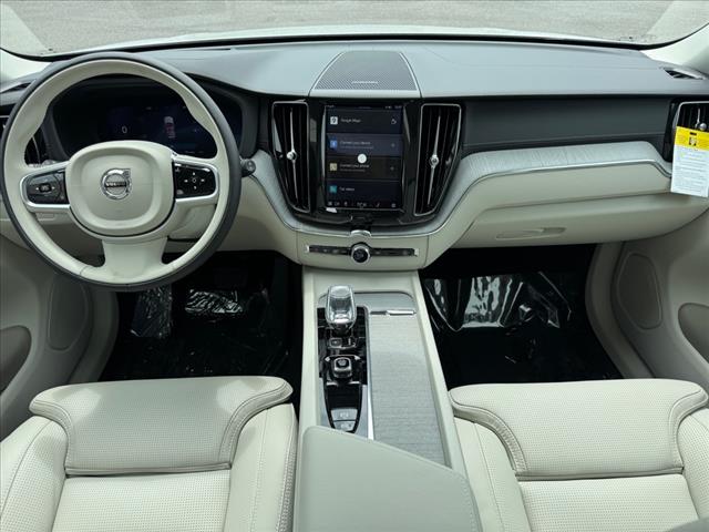 2025 Volvo XC60 B5 AWD ULTRA DARK