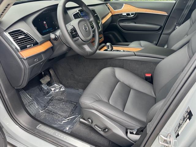 2024 Volvo XC90 B5 Plus Bright Theme