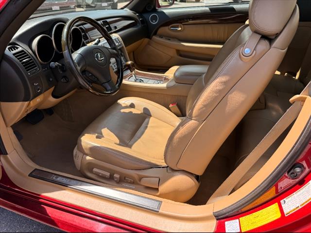 2006 Lexus SC 430 convertible trim
