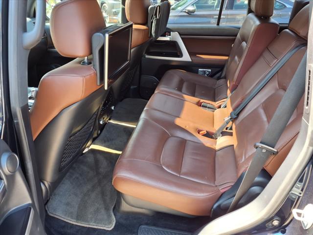 2016 Toyota Land Cruiser 5.7L AWD