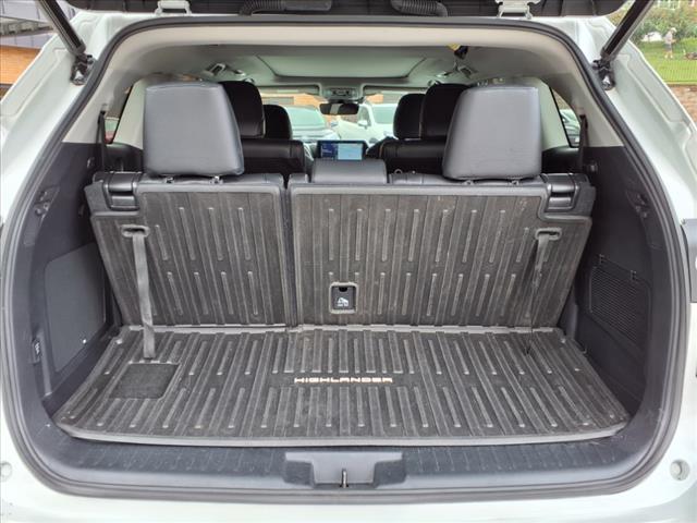 2022 Toyota Highlander Hybrid Platinum