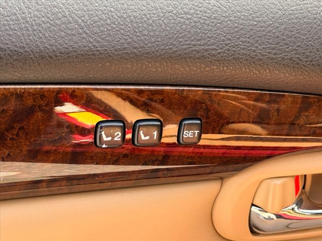 2006 Lexus SC 430 convertible trim