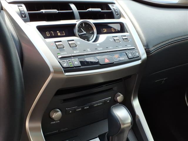 2020 Lexus NX 300 .