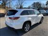 2015 Toyota Highlander Limited - thumbnail 3