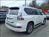 2017 Lexus GX 460 Luxury - thumbnail 3