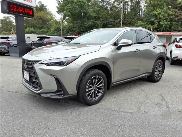2024 Lexus NX 350h .