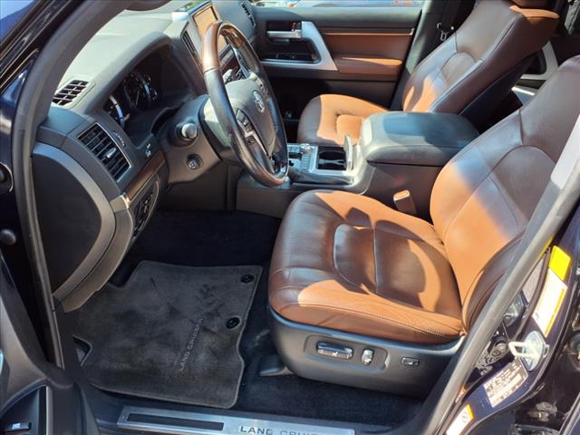 2016 Toyota Land Cruiser 5.7L AWD