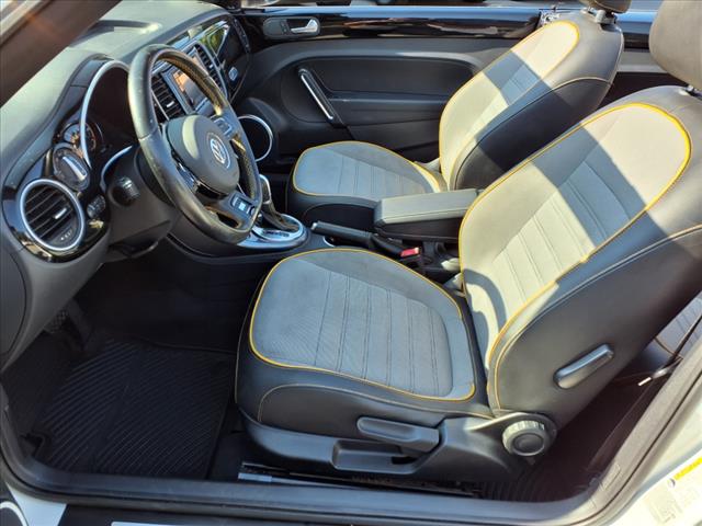 2017 Volkswagen Beetle Convertible 1.8T Dune
