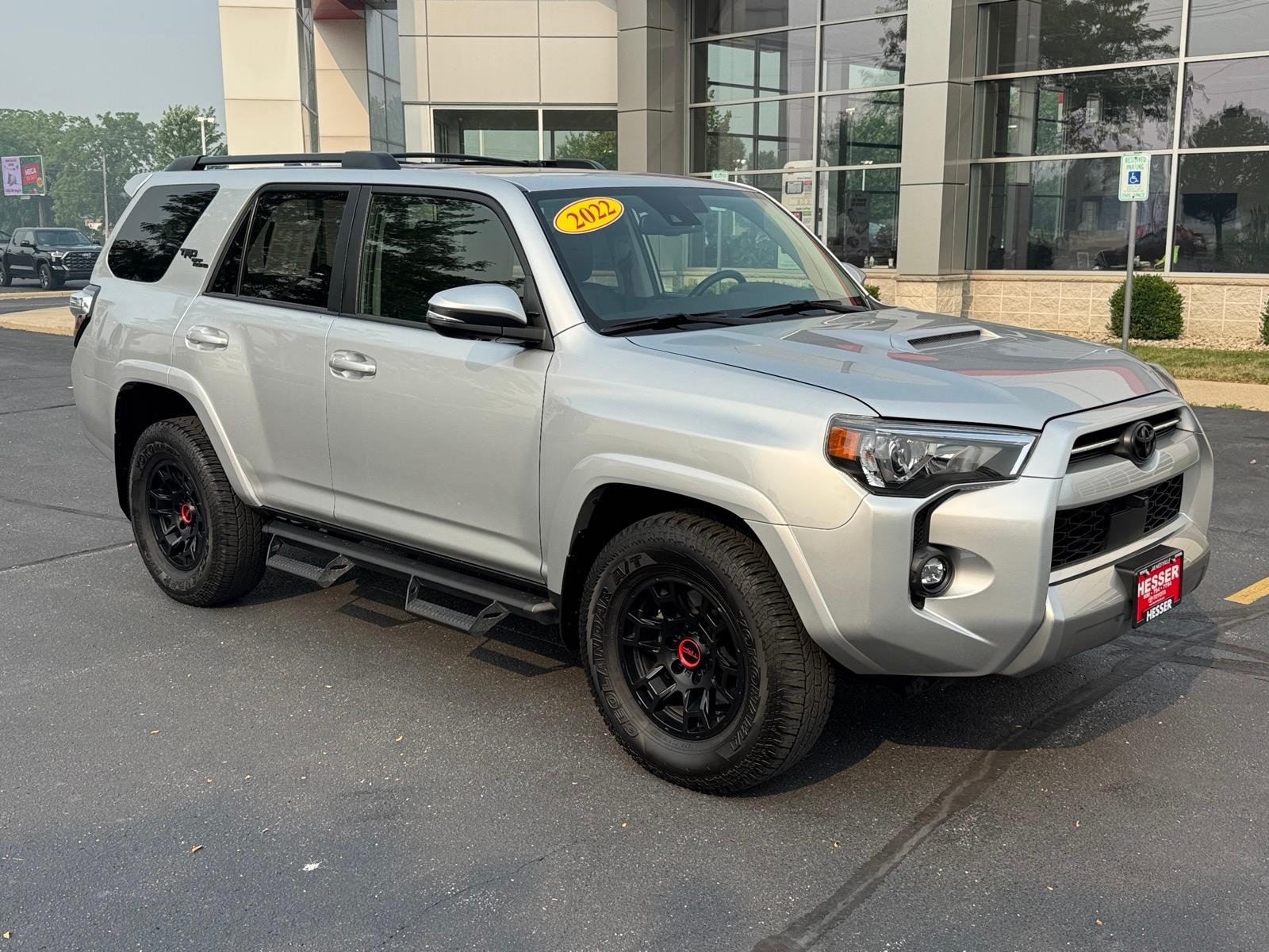 Classic Silver Metallic 1f7 2022 Toyota 4Runner SUV / Crossover Four-Wheel Drive 5-Speed Automatic