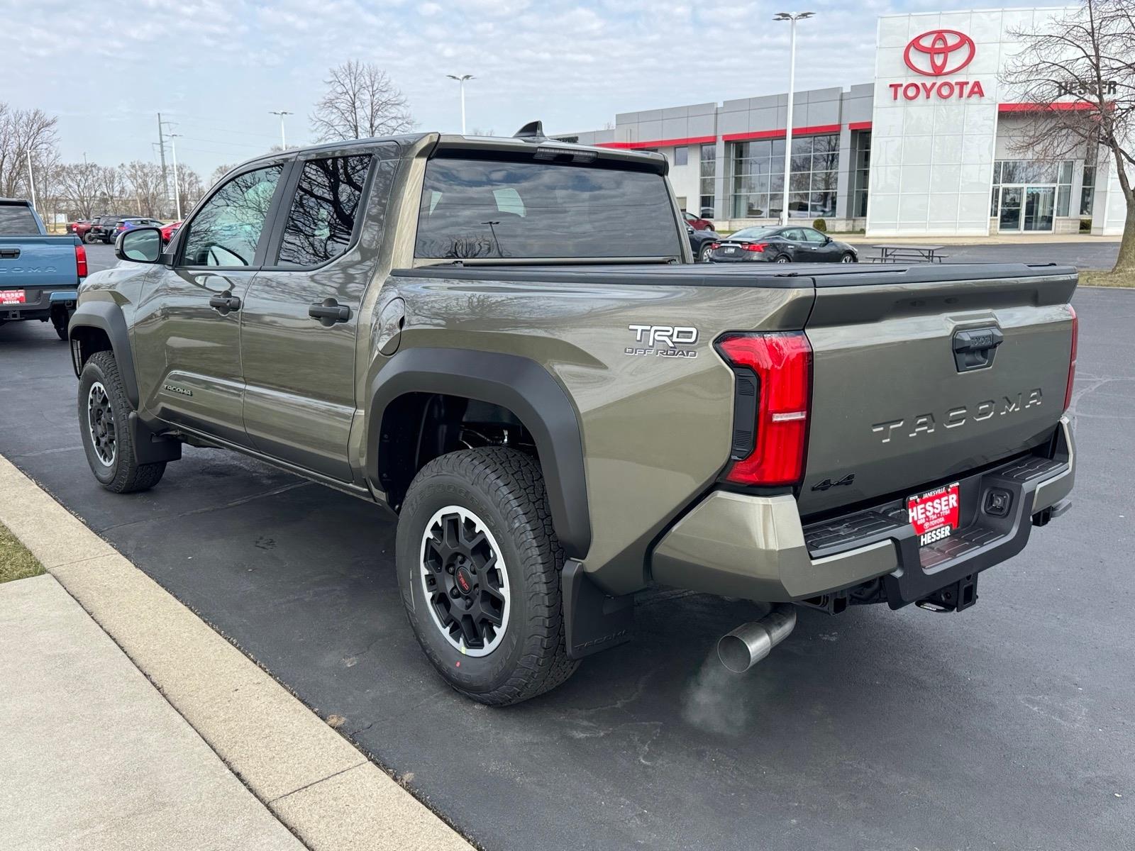 View vehicle photo 2