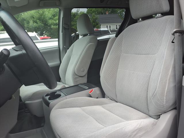 2017 Toyota Sienna LE 7-Passenger
