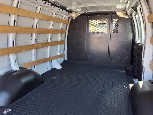 2022 Chevrolet Express 2500