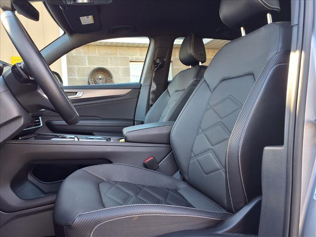 2025 Volkswagen Atlas Cross Sport SE 4Motion