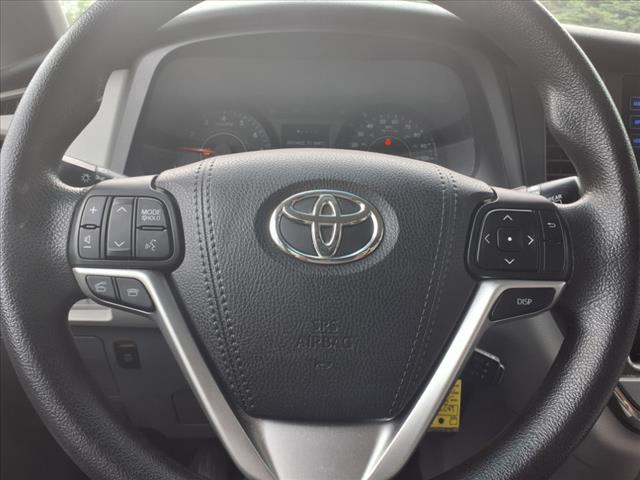 2017 Toyota Sienna LE 7-Passenger