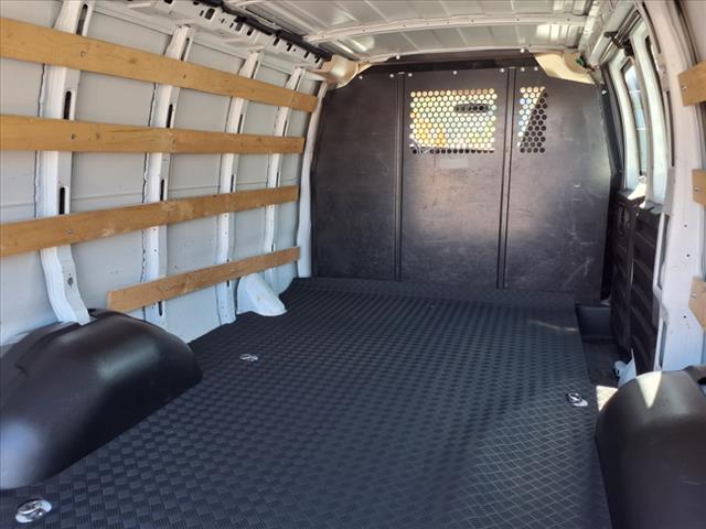 2022 Chevrolet Express 2500