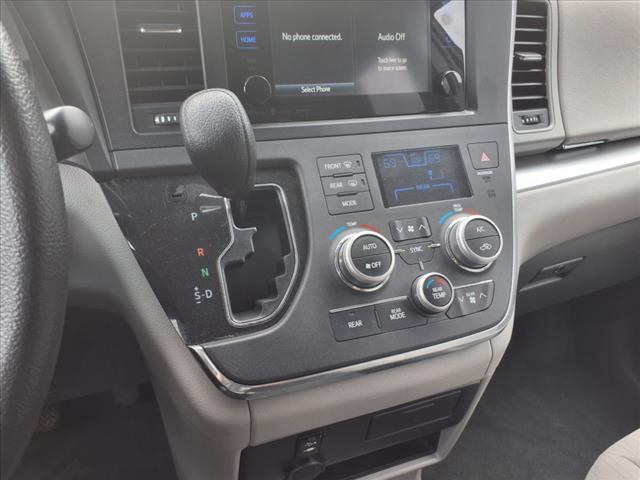 2017 Toyota Sienna LE 7-Passenger