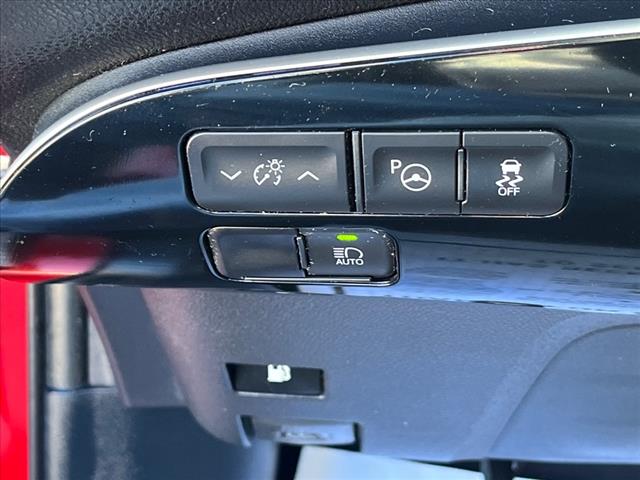 2019 Toyota Prius LE