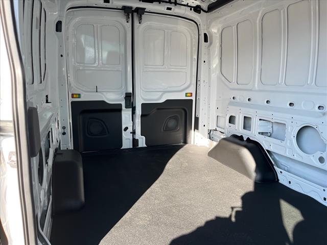 2025 Ford Transit Base