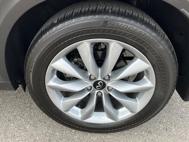 2022 INFINITI QX50 LUXE