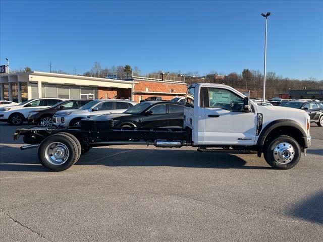 2025 Ford F-600SD XLT