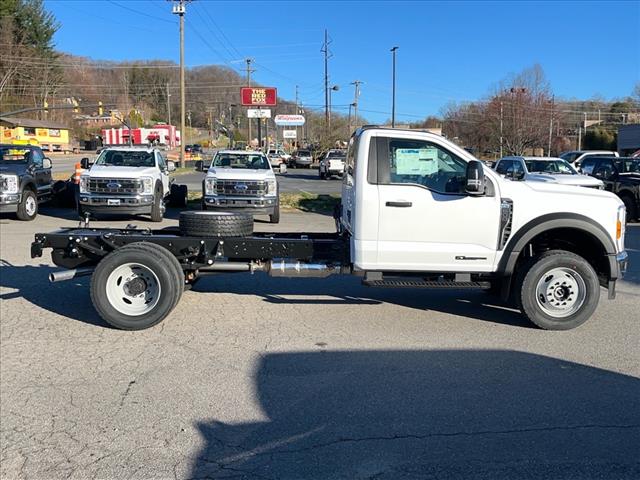 2025 Ford F-600SD XL