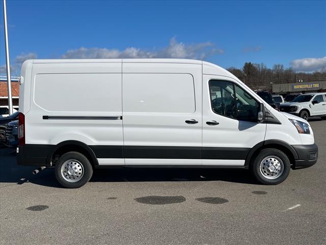 2025 Ford Transit Base