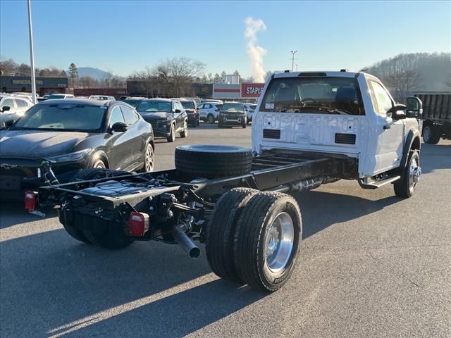 2025 Ford F-600SD XLT