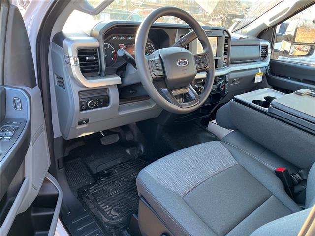 2025 Ford F-600SD XLT