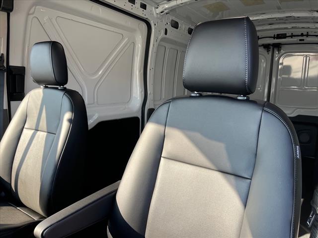 2025 Ford Transit Base