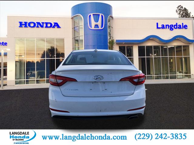 Preowned 2016 HYUNDAI Sonata SE for sale by Langdale Honda of Valdosta in Valdosta, GA
