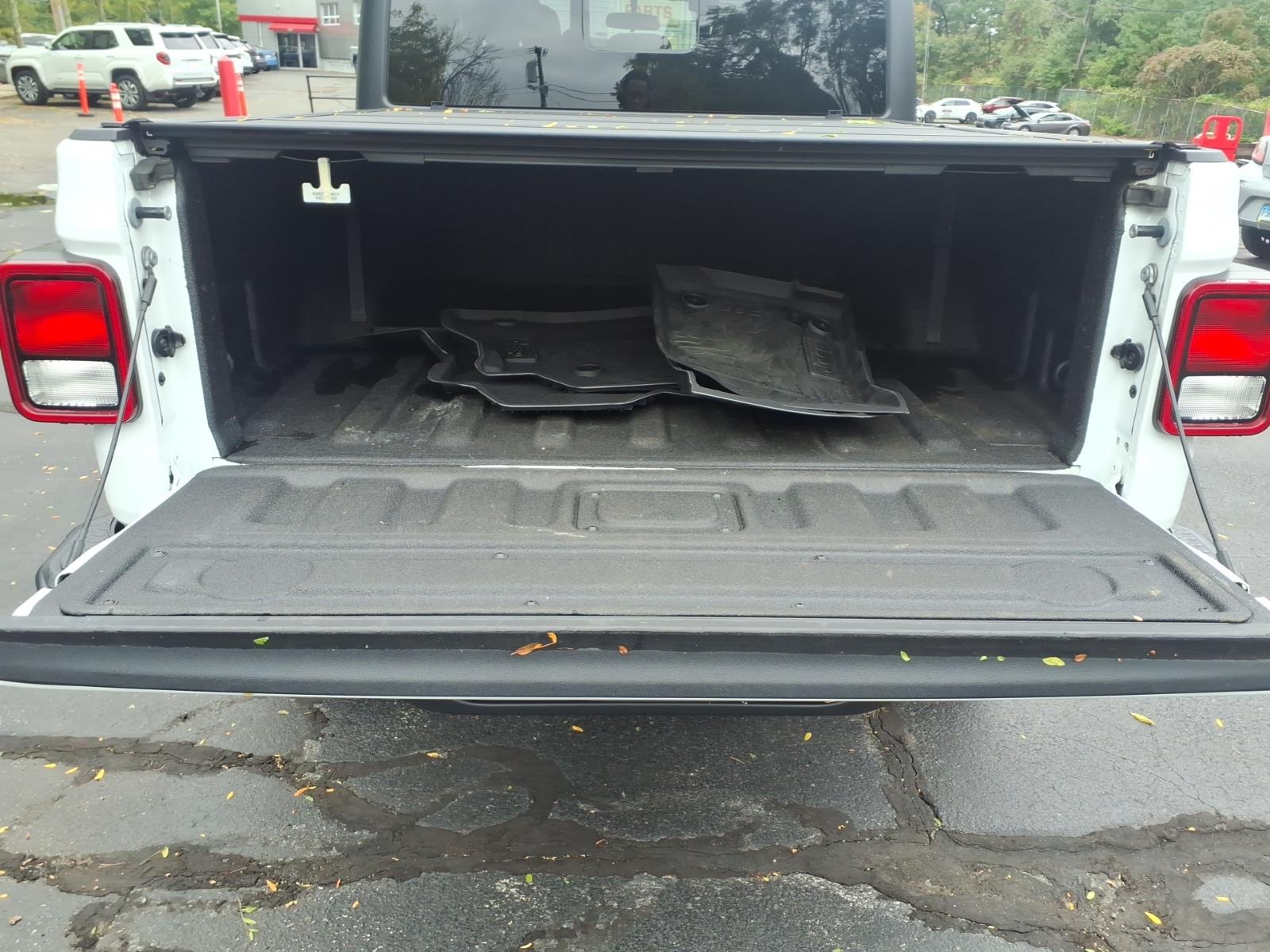 Used 2023 Jeep Gladiator Truck
