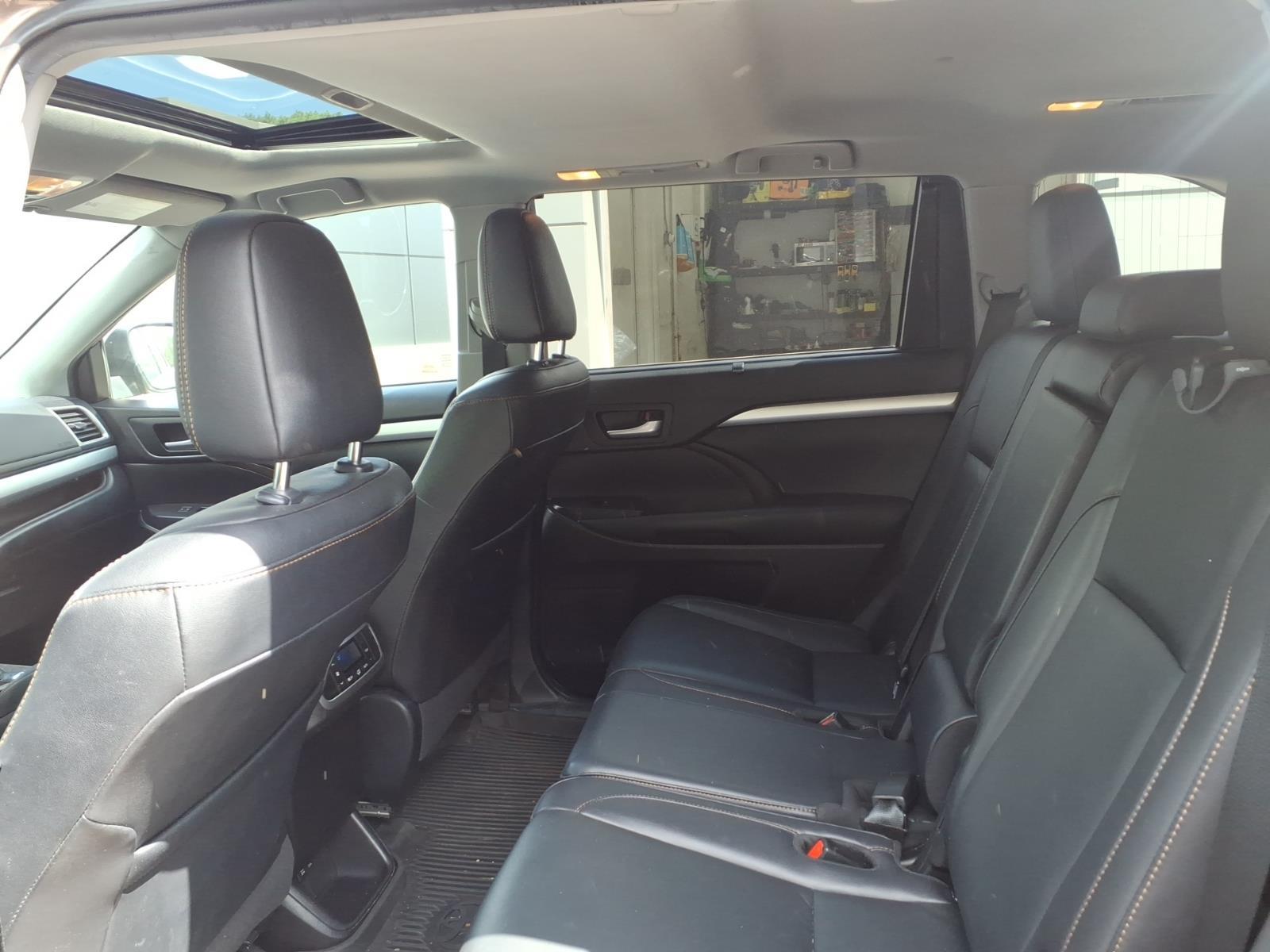 Used 2019 Toyota Highlander Hybrid SUV