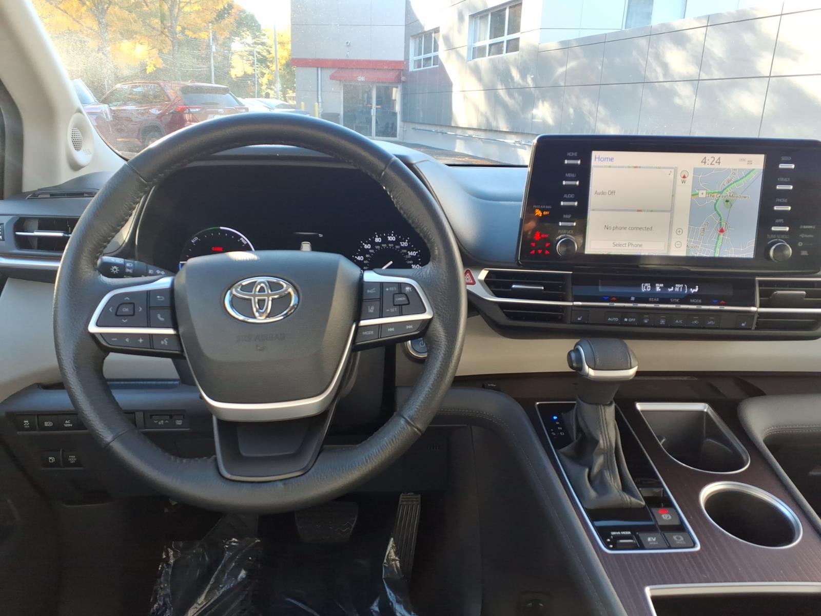 Used 2024 Toyota Sienna Van