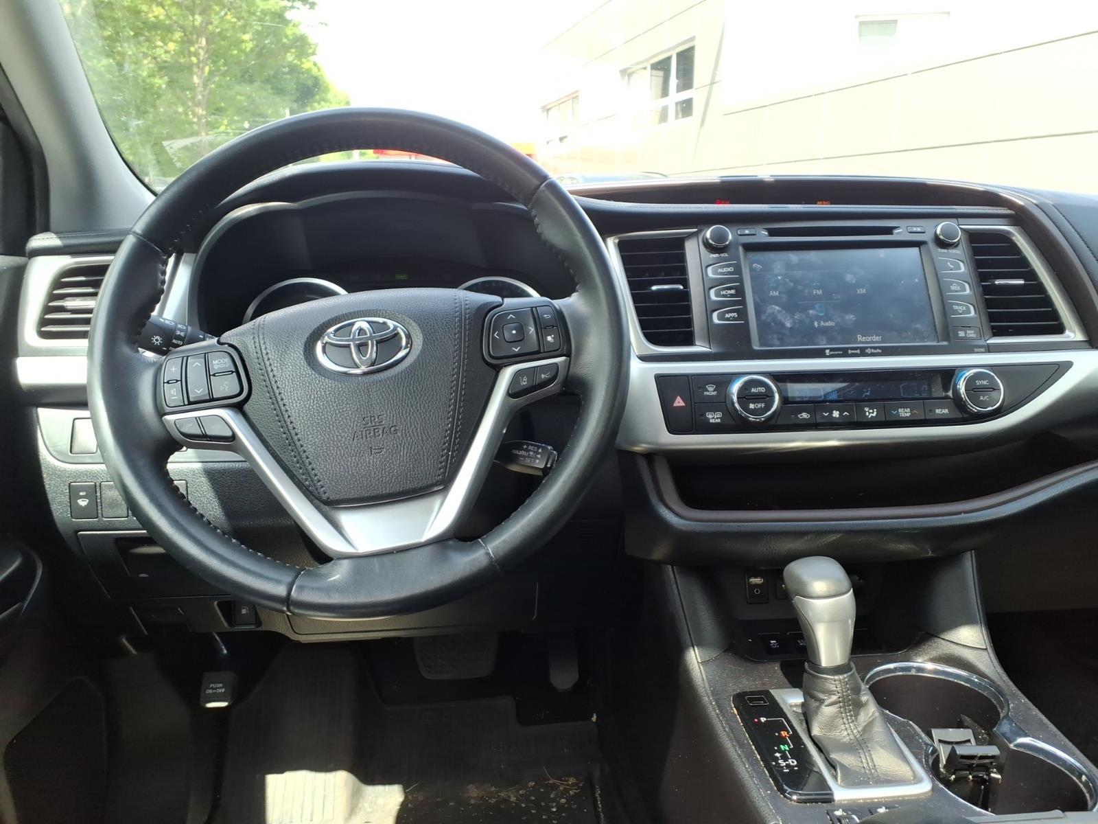 Used 2019 Toyota Highlander Hybrid SUV