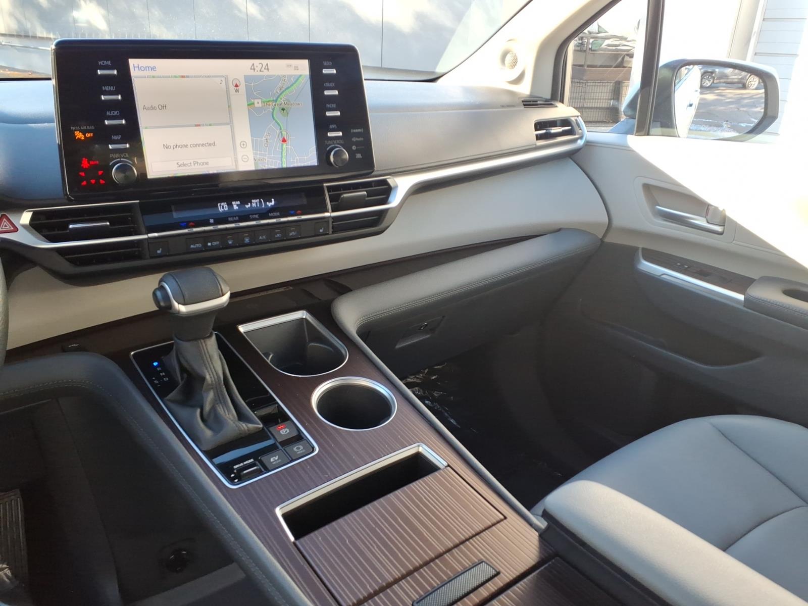 Used 2024 Toyota Sienna Van