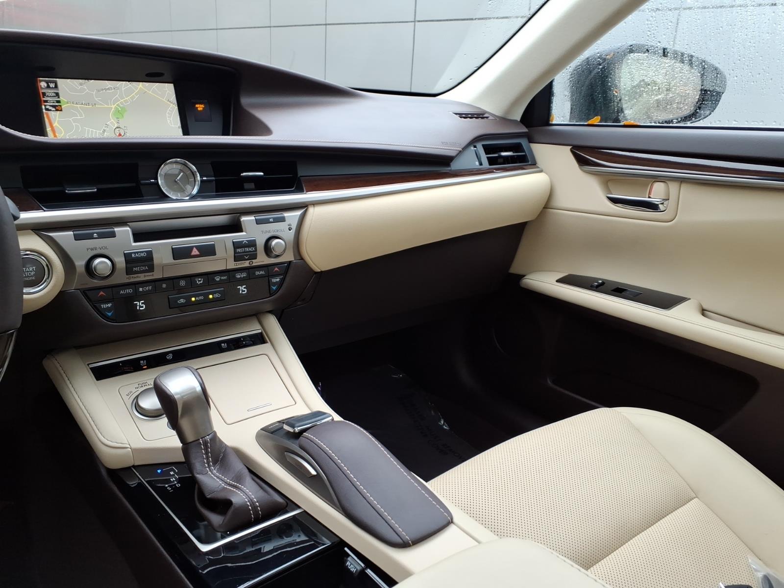 Used 2017 Lexus ES 350 Sedan