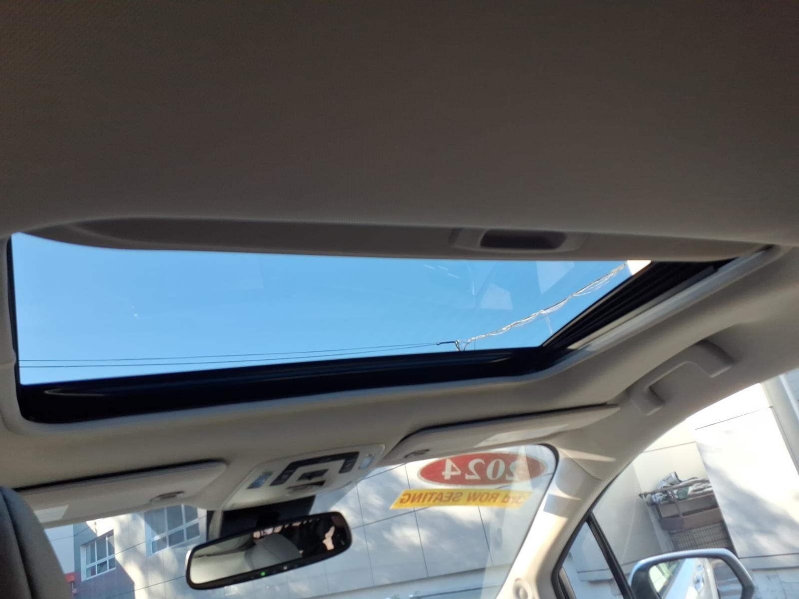 Used 2024 Toyota Sienna Van