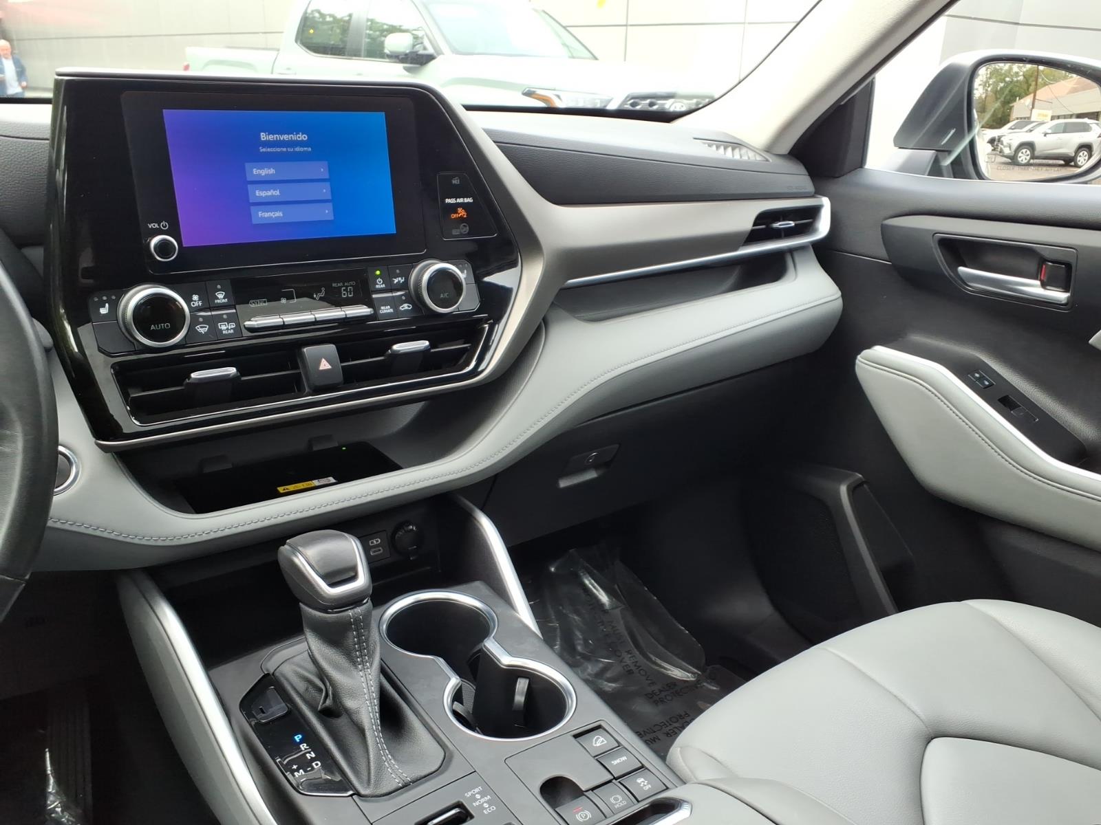 Used 2023 Toyota Highlander SUV