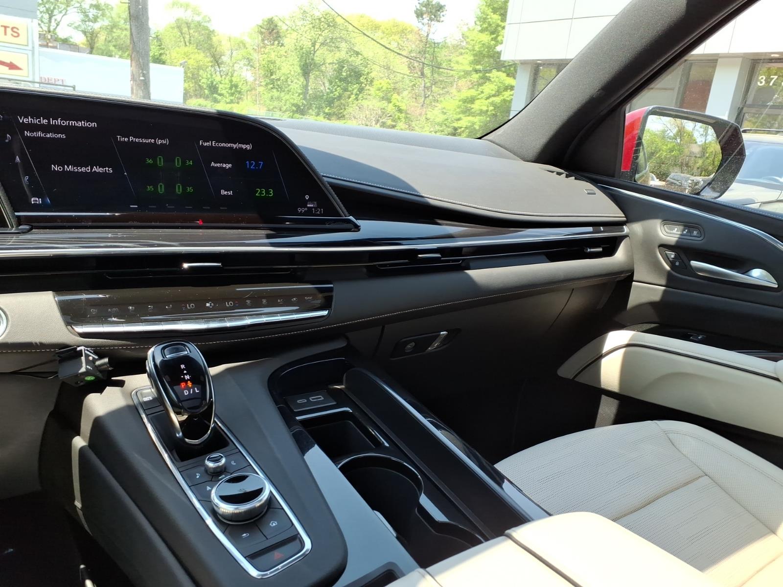 2024 Cadillac Escalade Sport - Photo 16