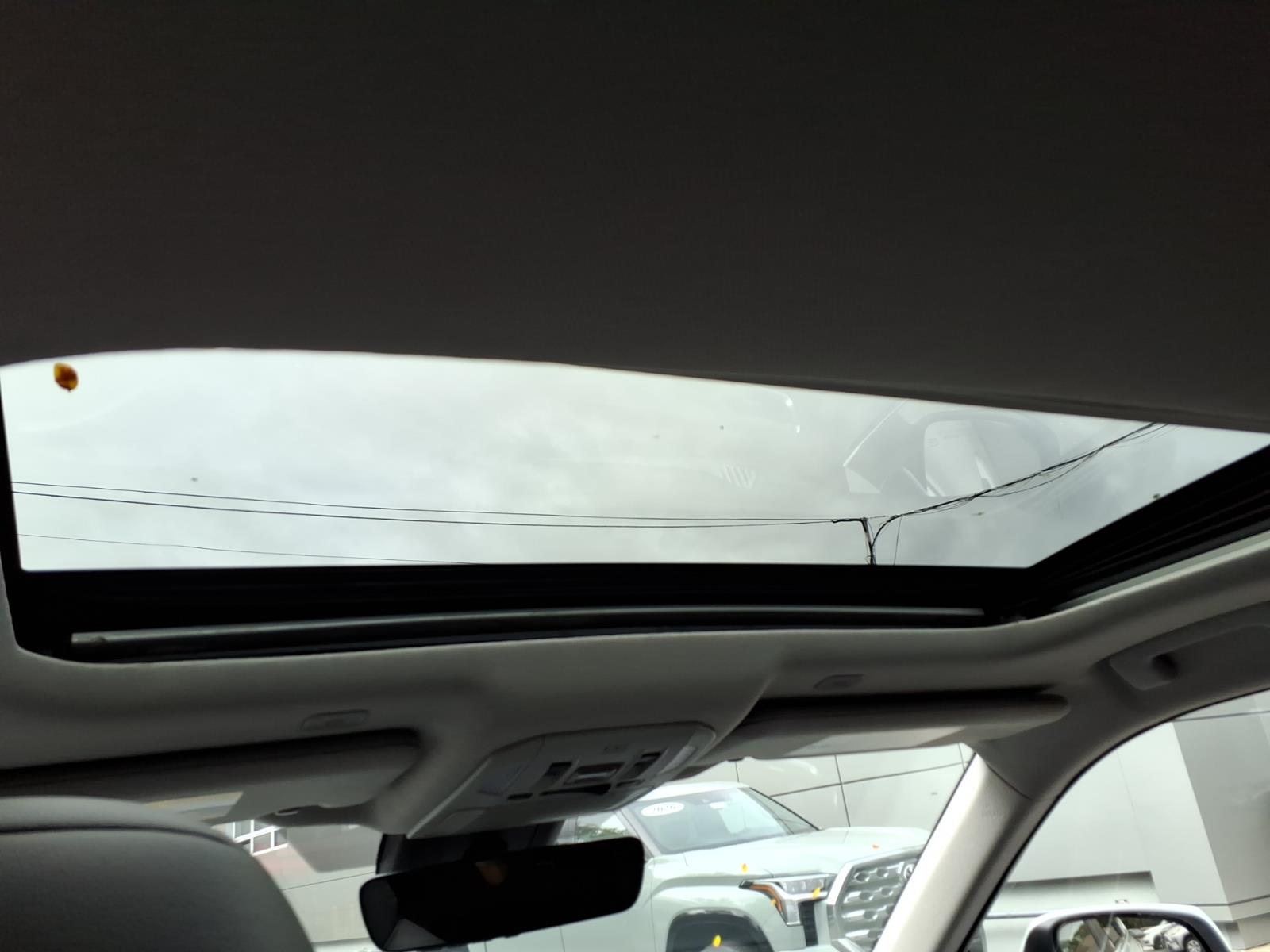 Used 2023 Toyota Highlander SUV
