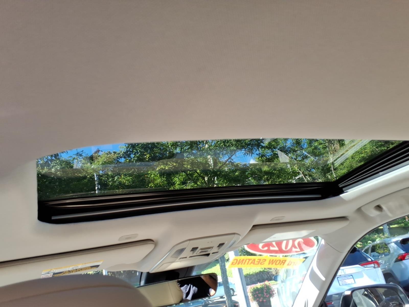 Used 2023 Toyota Highlander SUV