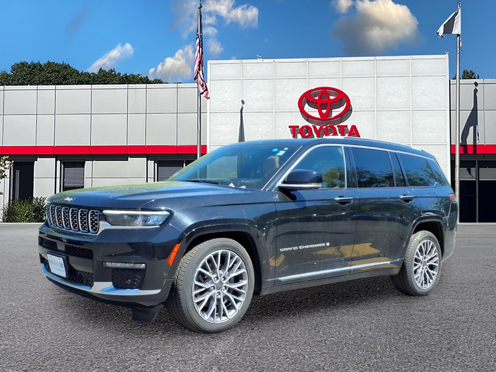 2021 Jeep Grand Cherokee L Summit Reserve's photo