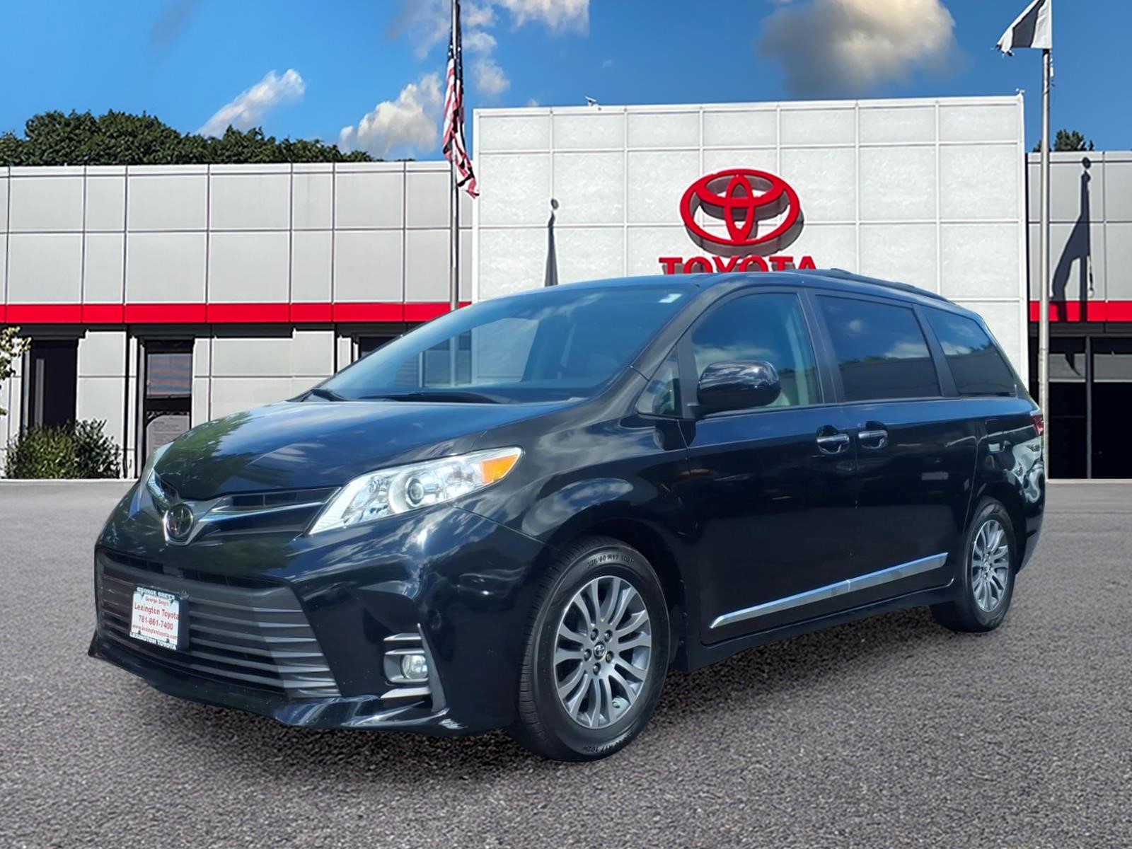 2020 Toyota Sienna XLE V6 7-Passenger Access Seat FWD's photo