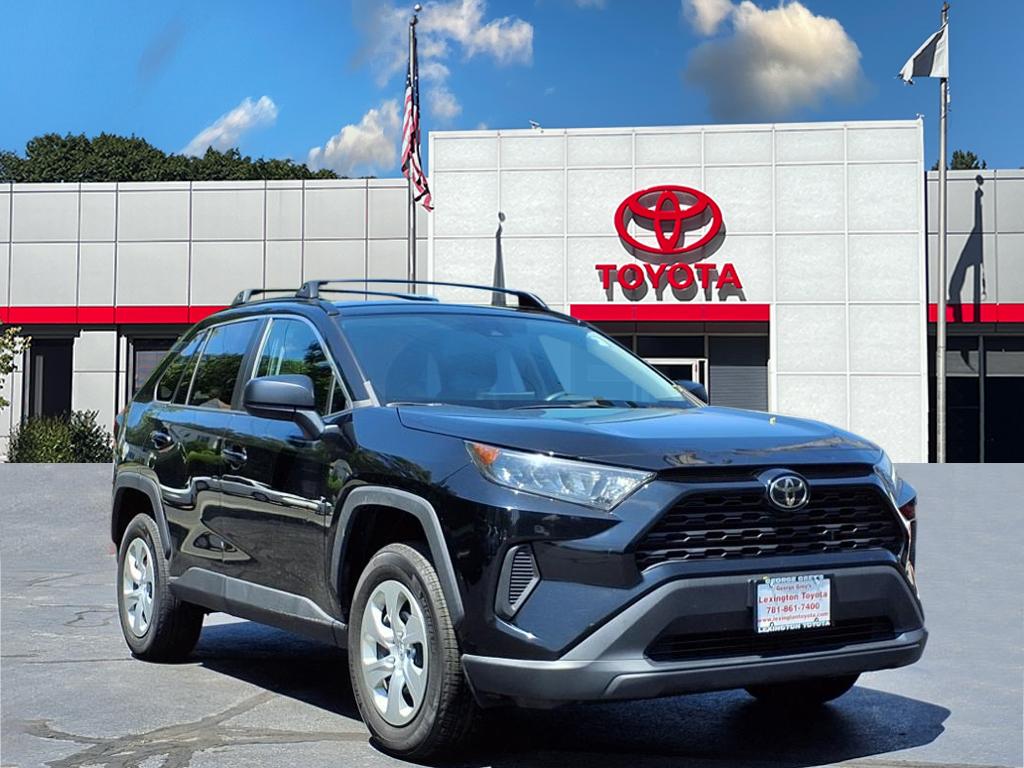 2019 Toyota RAV4 LE's photo